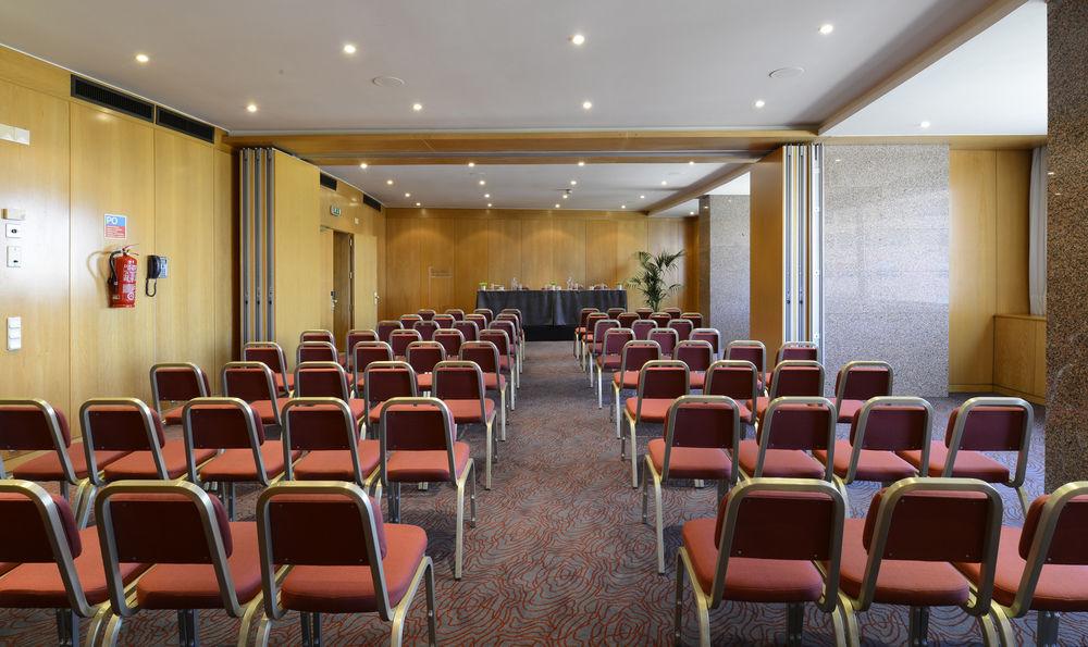 Ramada By Wyndham Lisbon Hotel Bagian luar foto