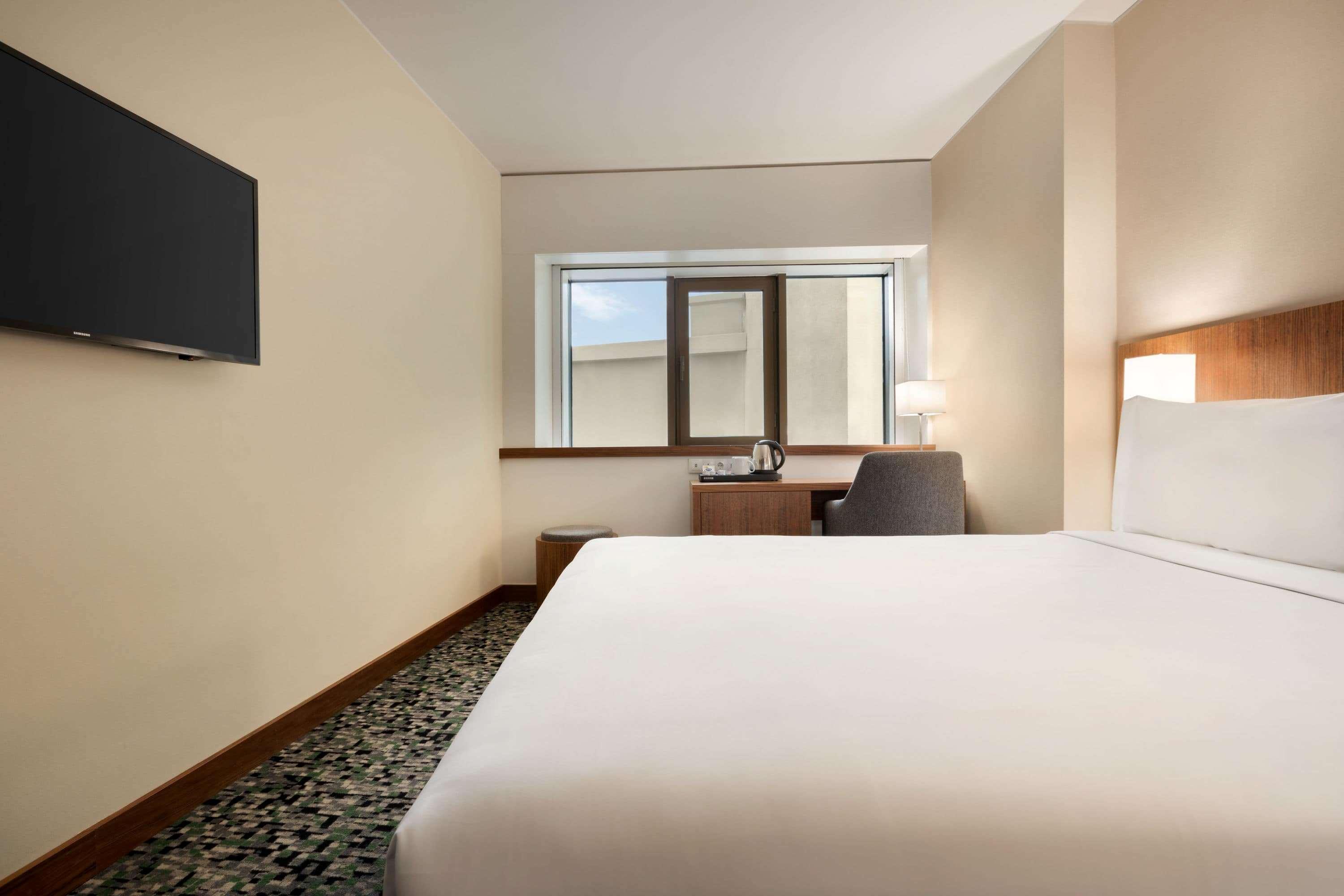Ramada By Wyndham Lisbon Hotel Bagian luar foto