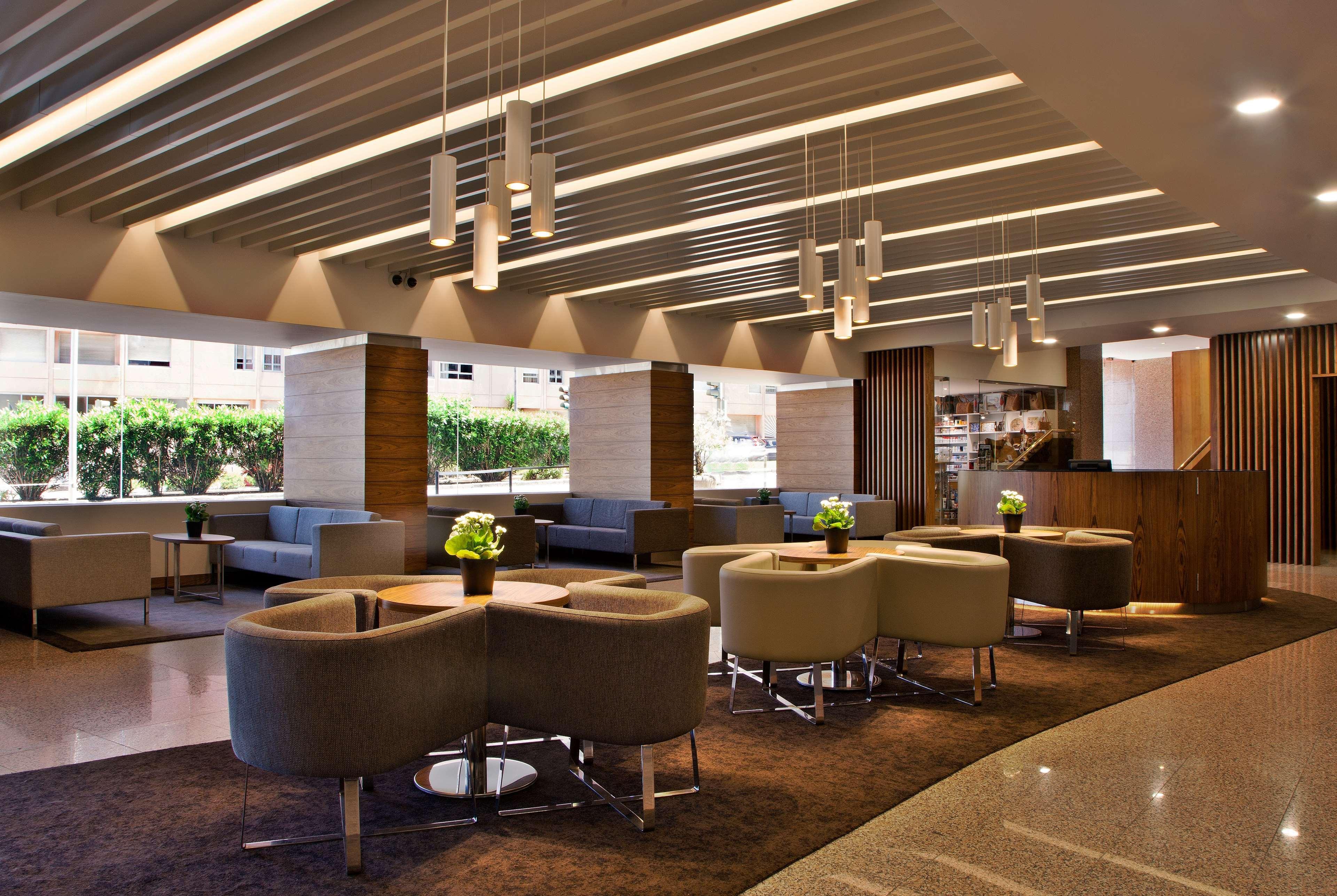 Ramada By Wyndham Lisbon Hotel Bagian luar foto