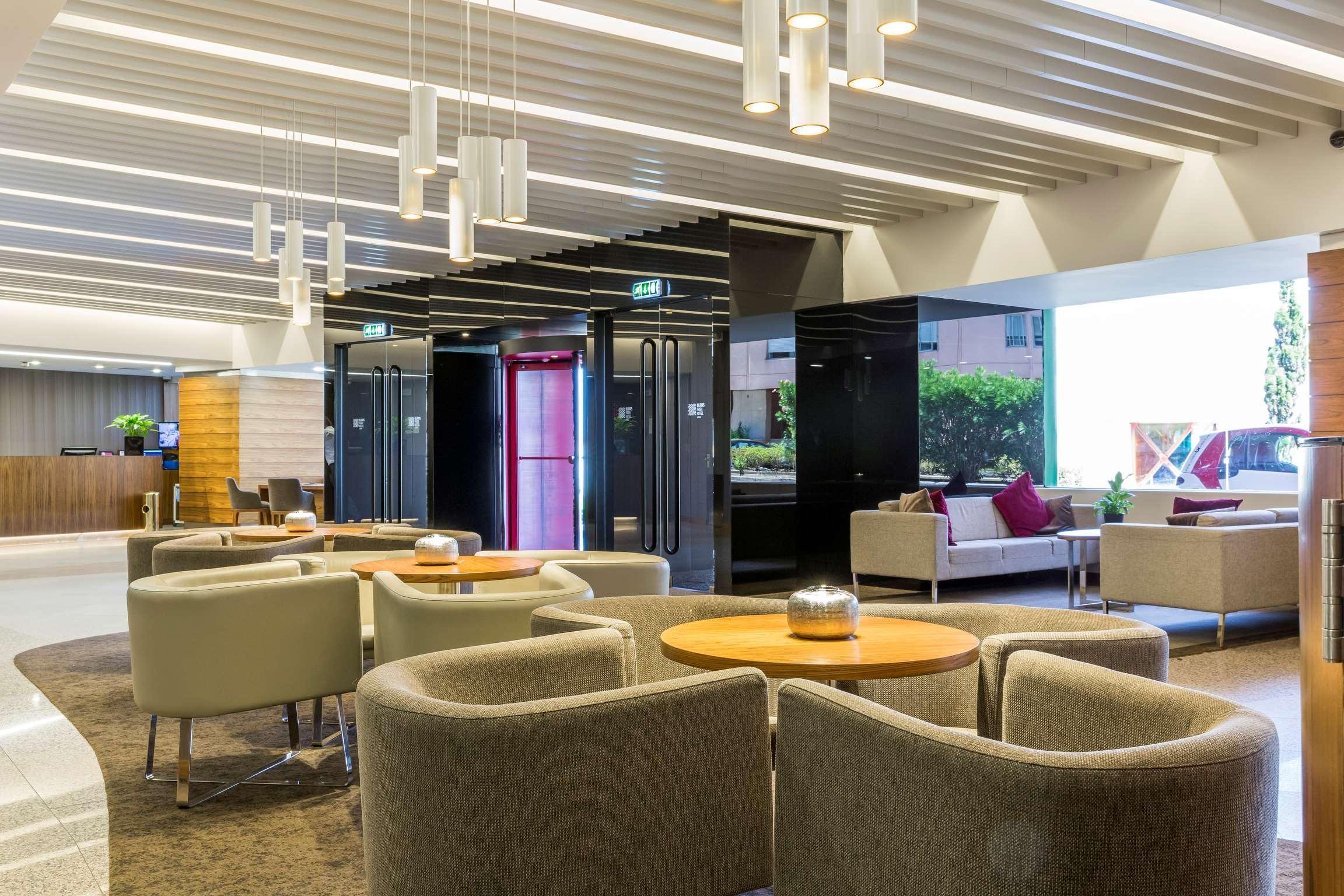 Ramada By Wyndham Lisbon Hotel Bagian luar foto