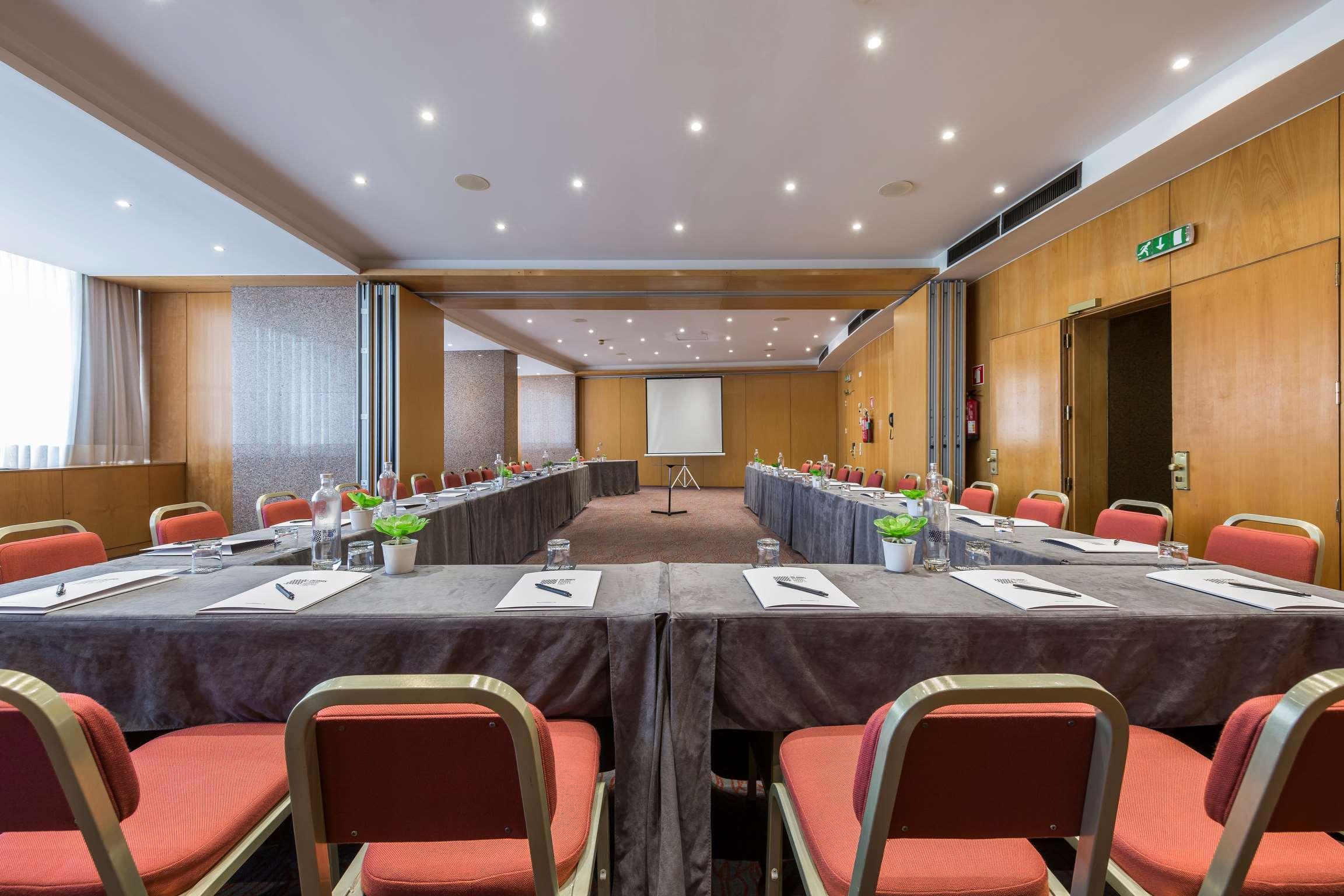 Ramada By Wyndham Lisbon Hotel Bagian luar foto