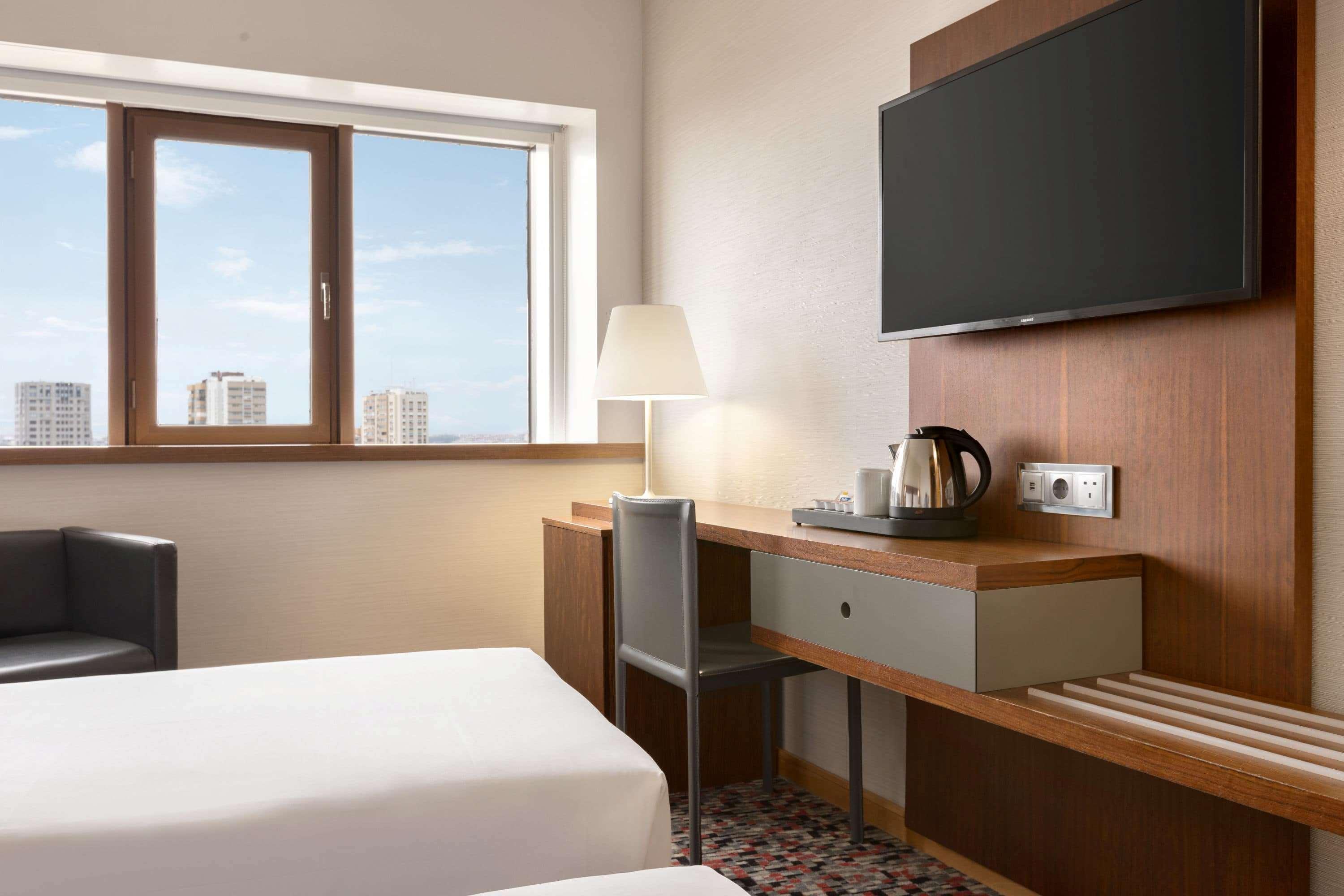 Ramada By Wyndham Lisbon Hotel Bagian luar foto