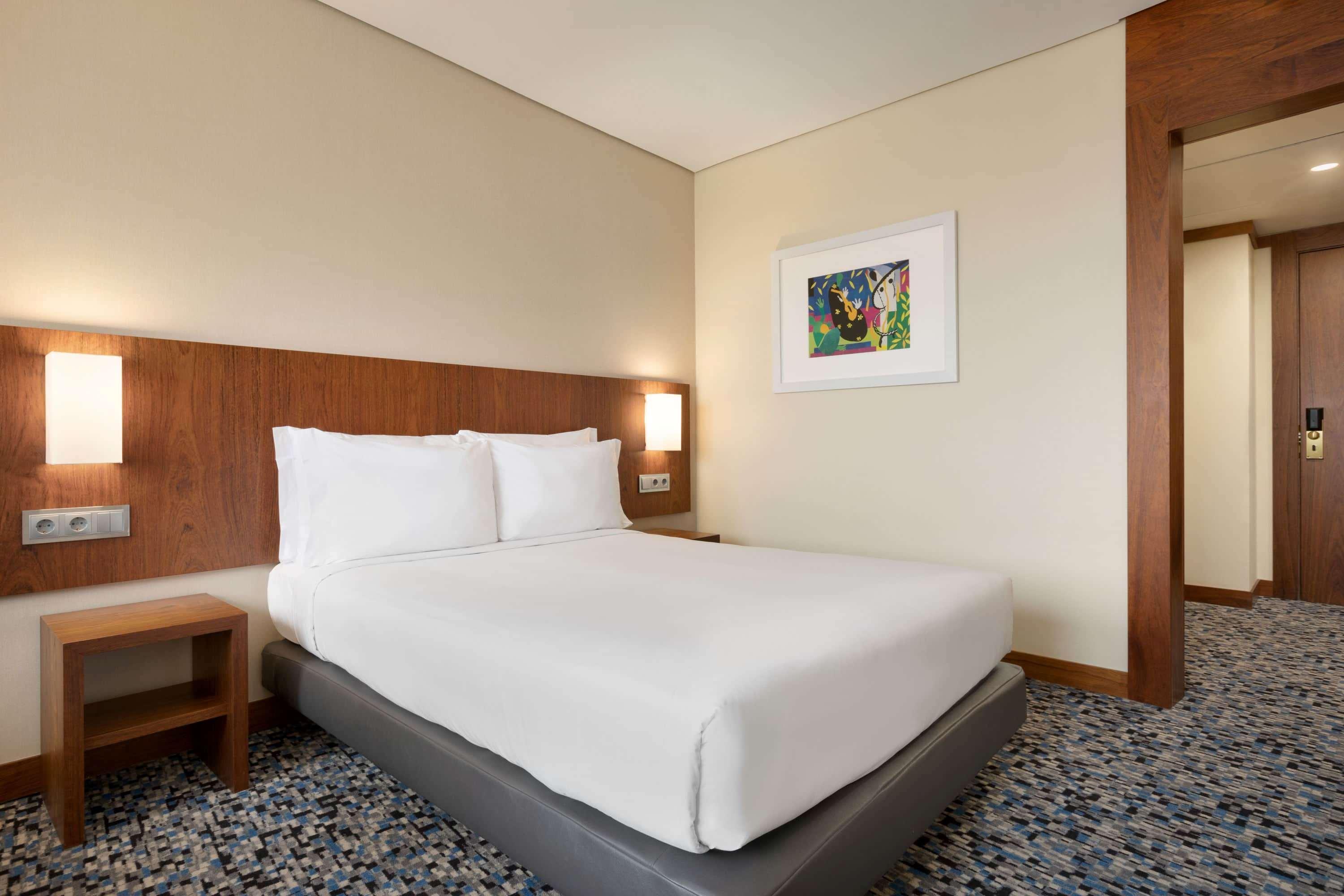 Ramada By Wyndham Lisbon Hotel Bagian luar foto